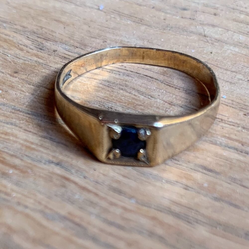 Gold and Sapphire Ring